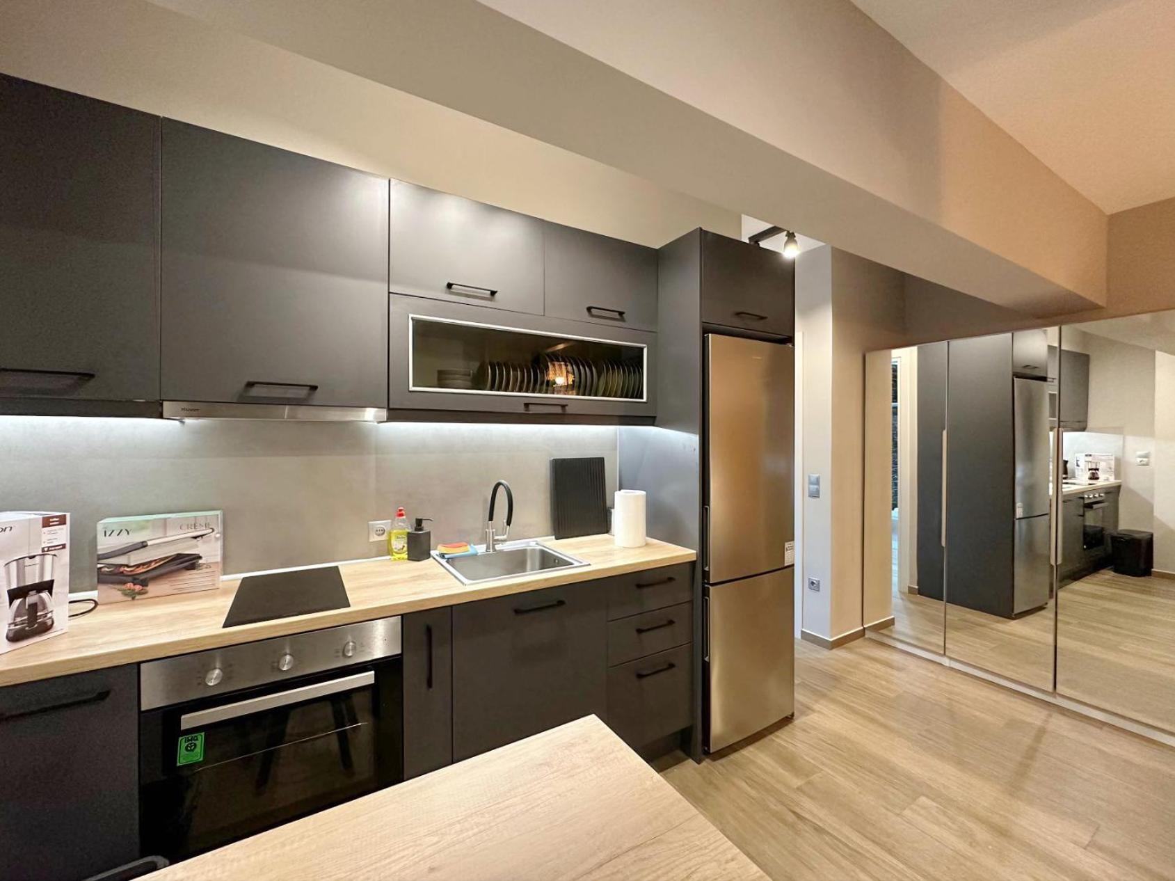Wsd Sfaelou Apartment Hotel Atene Esterno foto
